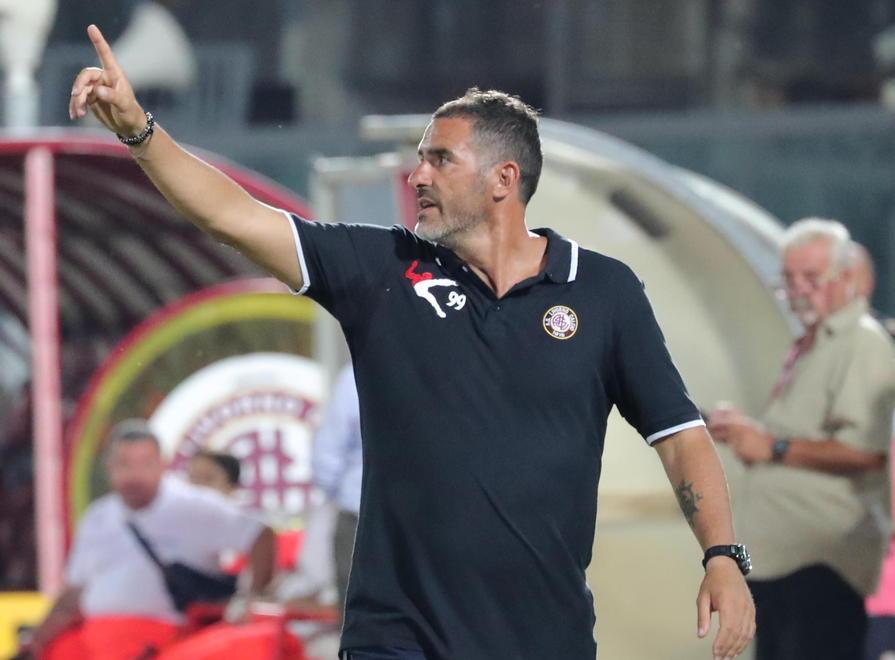 Lucarelli: «Luna di miele finita. Ora scriviamo noi la storia del Livorno» 