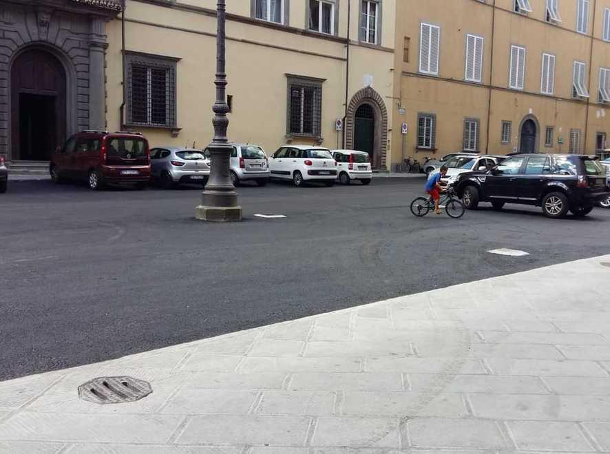Si stende l’aslfalto natura, dieci giorni di divieti