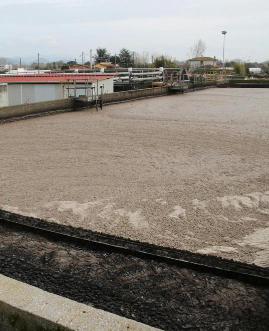 L’altolà del sindaco Del Dotto: «Via i fanghi dai depuratori» 