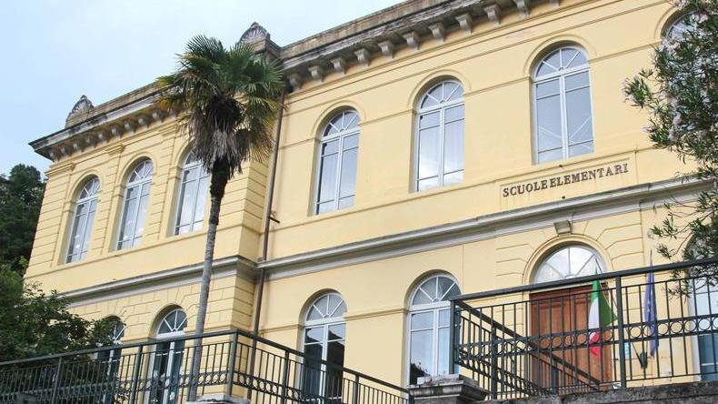 I genitori delle Frediani «Non pagheremo più il contributo scolastico»