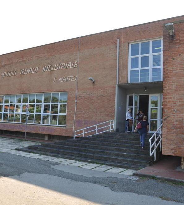 Nelle scuole medie e superiori oltre 120 cattedre ancora vuote 