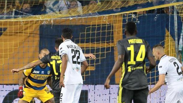 La Juve fatica contro il Parma L’Inter dilaga, tris a Bologna