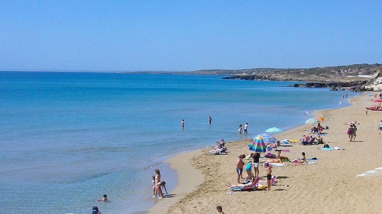 Prima del “sì” ospiti al mare per un tuffo