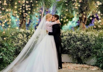 Lo scatto di Bastianoni del bacio dei Ferragnez dopo il sì 