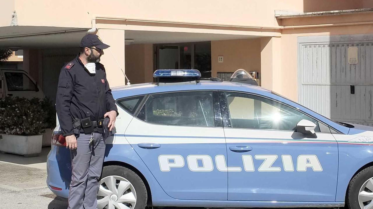 Una volante della polizia