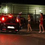Prostituzione, decine di clienti filmati dalla polizia