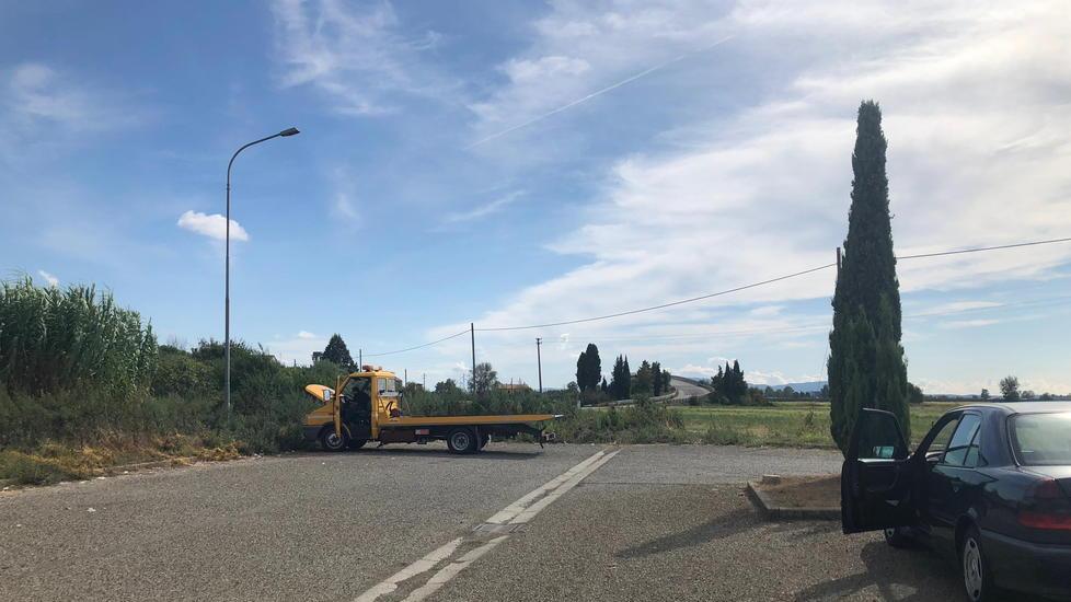 Trovato carroattrezzi rubato a Lari