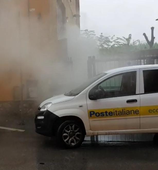 Fulmine crea allarme alle Poste Un altro distrugge un fienile 