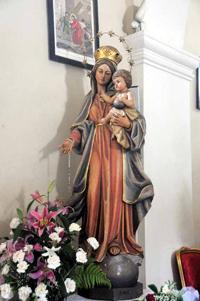 Con la Madonna o no? Referendum sul Bambin Gesù