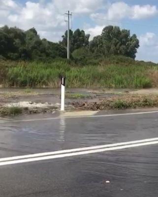 Perdita d’acqua e strada allagata 