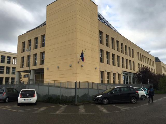 La sede del liceo dichiarata inagibile