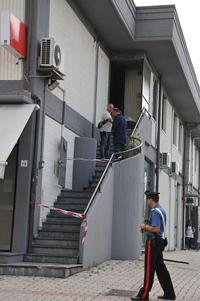 Incendio nel privé degli scambisti