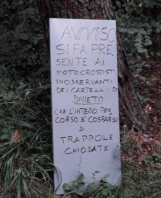 Minaccia ai motociclisti: “Ci sono trappole chiodate” 