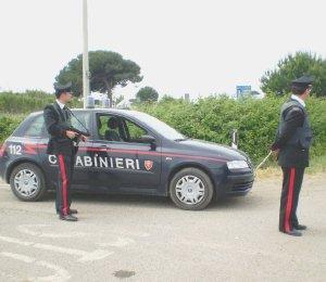 Una pattuglia di carabinieri