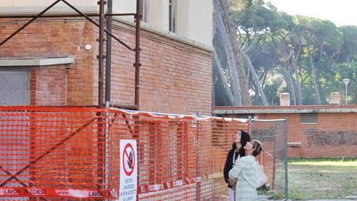 Via libera ai lavori nell’istituto Marconi gli studenti faranno lezione nei container