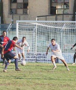 Pintossi (sotto) e a fianco il nuovo presidente con La Valle e Diversi