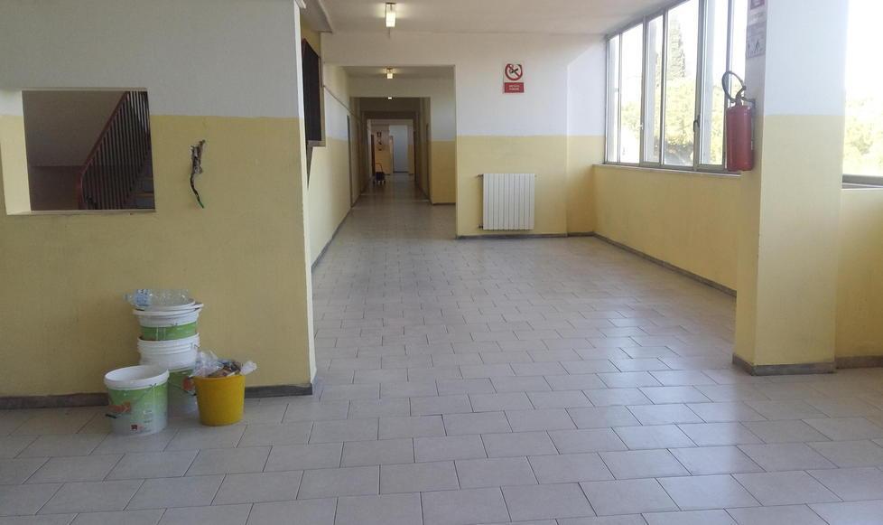 La scuola costretta a provvedere a sue spese 