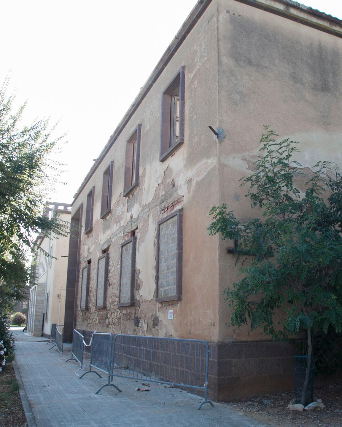 Fertilia, palazzo Doria cade a pezzi 