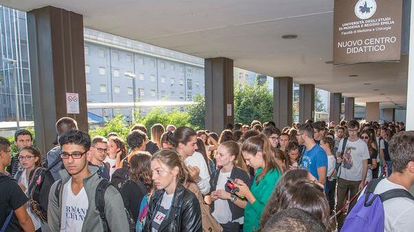Modena Incognita e ansia per 900 al test per diventare medici