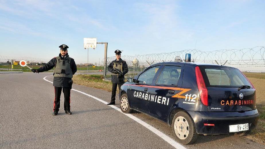 Ruba macchina impastatrice e saldatrice, arrestato