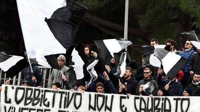 Ennesimo intoppo: la cessione slitta ancora