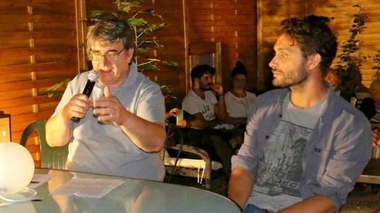 Don Biancalani fa il pienone «Ci opporremo allo sgombero»