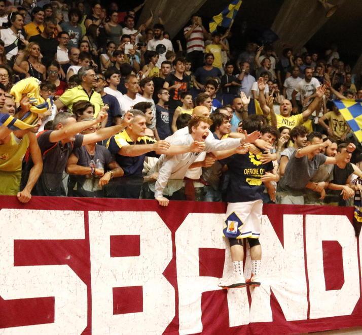 «Passione e fede non possono cambiare maglia» Così gli ultras Libertas voltano le spalle a Invictus