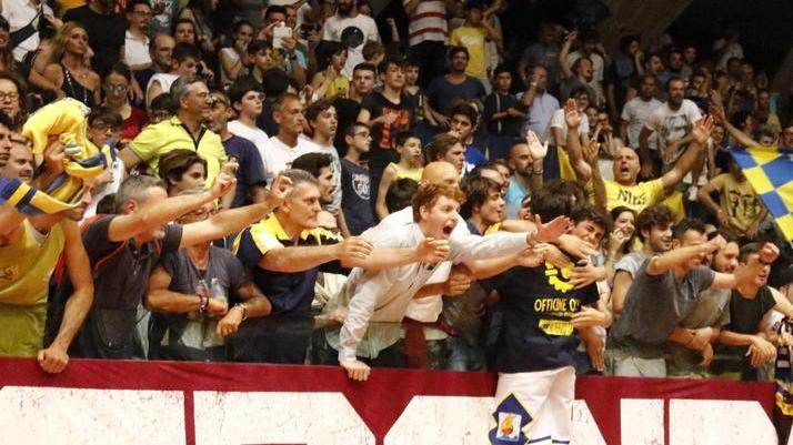 «Passione e fede non possono cambiare maglia» Così gli ultras Libertas voltano le spalle a Invictus