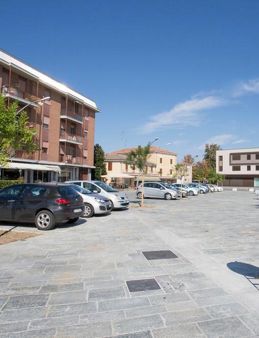Cavezzo ritrova la piazza col suo mercato I container del sisma sono un ricordo 