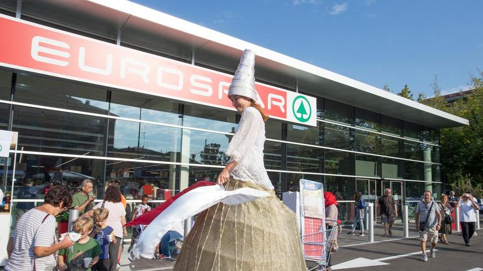 Modena. L’Eurospar apre con il botto E Confesercenti attacca il Comune
