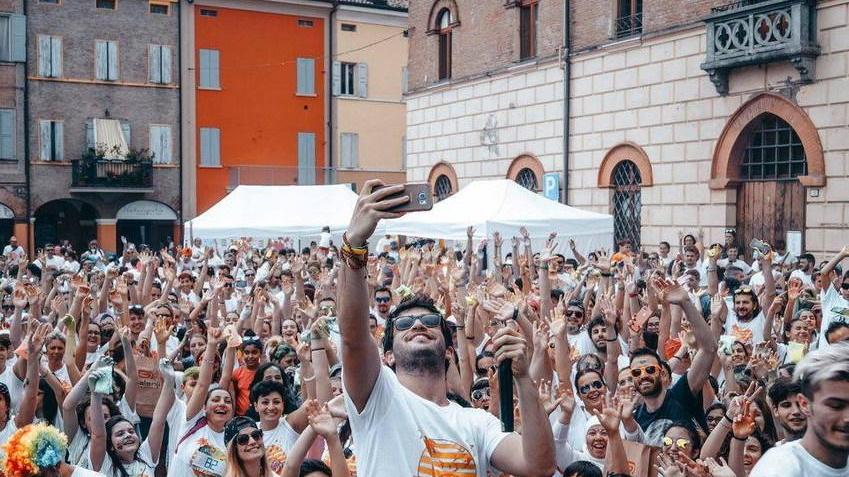 Piazza Bertoni: scatta alle 17 una domenica con la Color Vibe