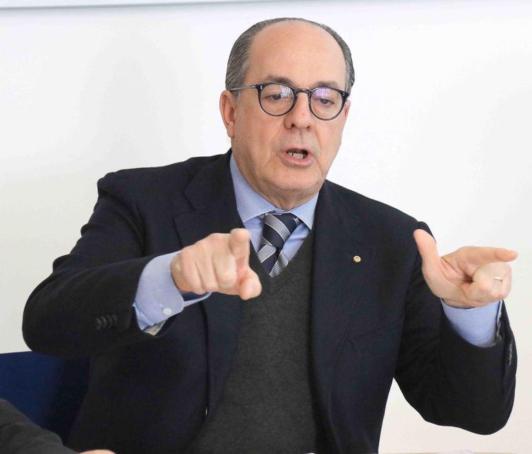 De Castro lancia la sfida al commercio sleale 