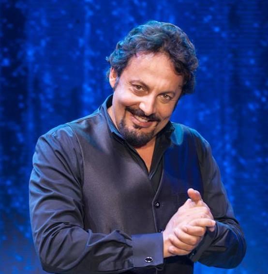 Stasera si ride con lo show di Brignano: è caccia al ticket