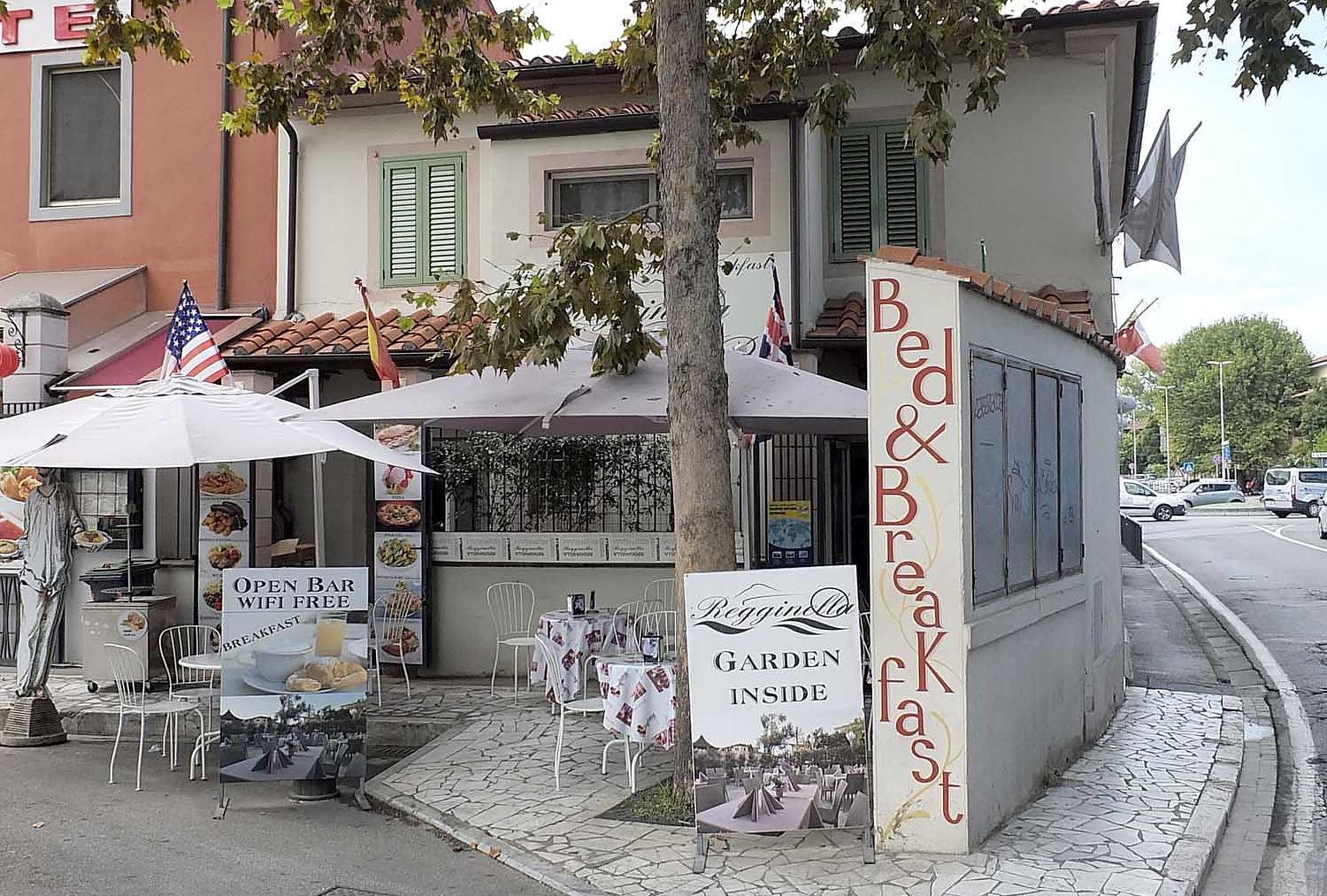 La pizzeria Regginella di via Contessa Matilde (foto Fabio Muzzi)