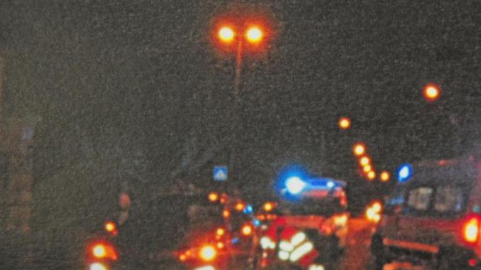Si schianta contro un’auto, muore 38enne