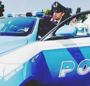 Una volante della polizia
