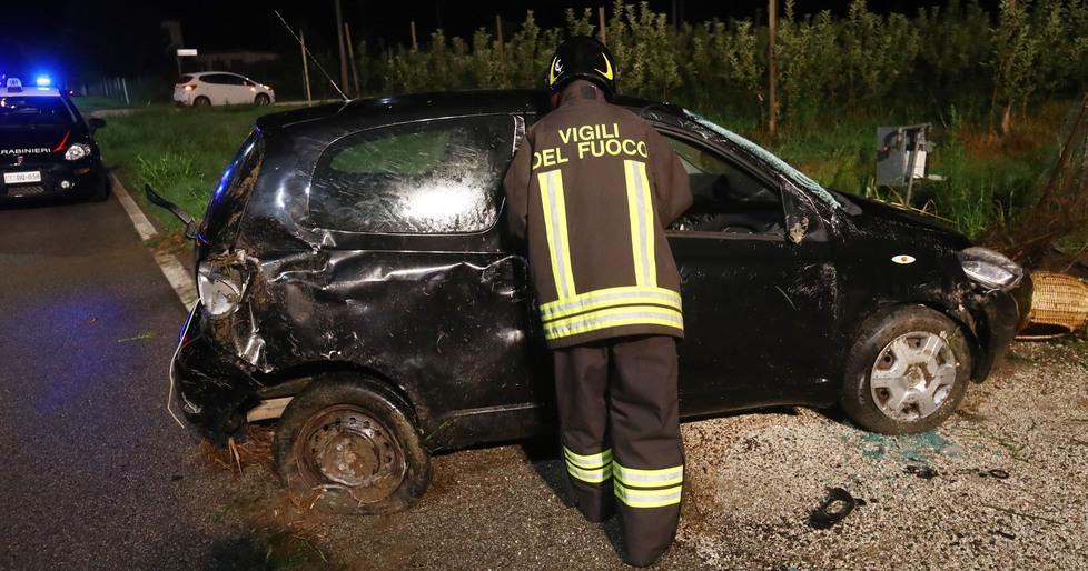 Auto sbanda, giù il contatore