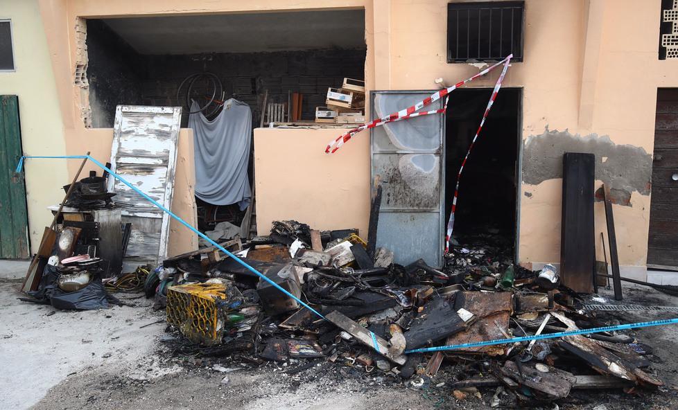 Il fuoco distrugge un magazzino La causa è l’olio di una padella 