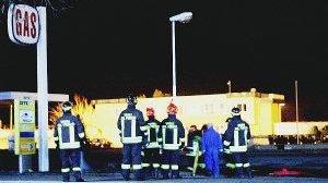 Un momento dell’emergenza scattata per una fuga di gas alla Zetagas