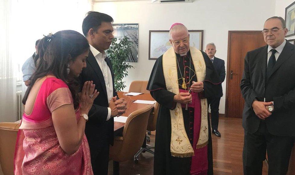 Jindal: famiglia e religione per celebrare l’acquisto di Aferpi 