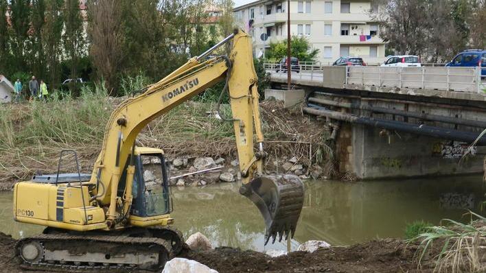 Dai Tre Ponti a piazza delle Carrozze ad ogni angolo le cicatrici della tragedia