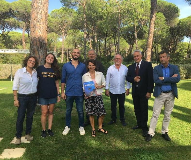 Pesci e molluschi sotto l’osservazione di bagnanti e biologi 