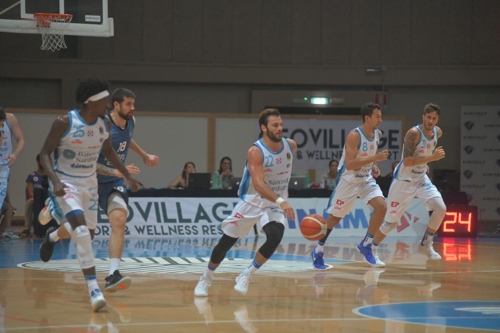 L'Efes Istanbul batte la Dinamo e conquista il trofeo Dimo Store Euronics 