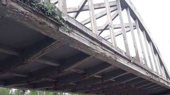 Allarme per il ponte sull’Era e il sindaco scrive alla Regione
