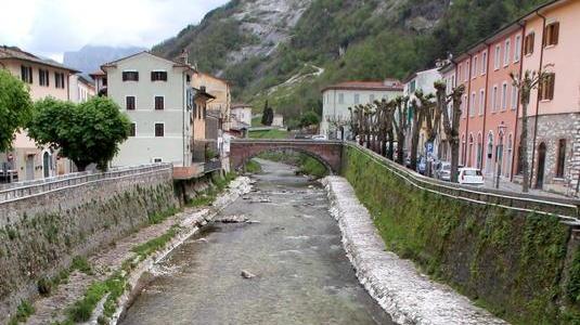 Un parco turistico attorno al fiume Serra