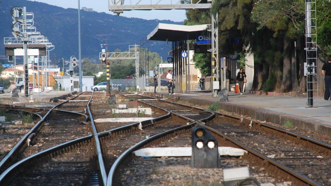 Ferrovia, al via i cantieri: a Olbia treni fermi sino a ottobre 2018 