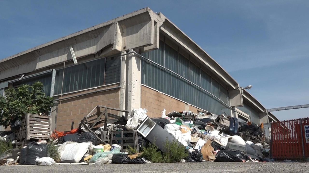 La discarica scoperta a Calcinaia (Foto Franco Silvi)