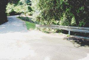 Fuoriuscita di liquami sulla strada ad Acquaviva
