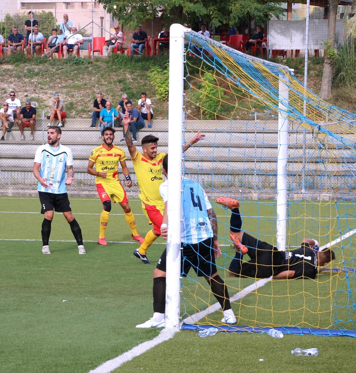 L’Uri è più Atletico e travolge lo Stintino 