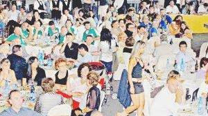 Il Convivio sotto le stelle in piazza del Duomo